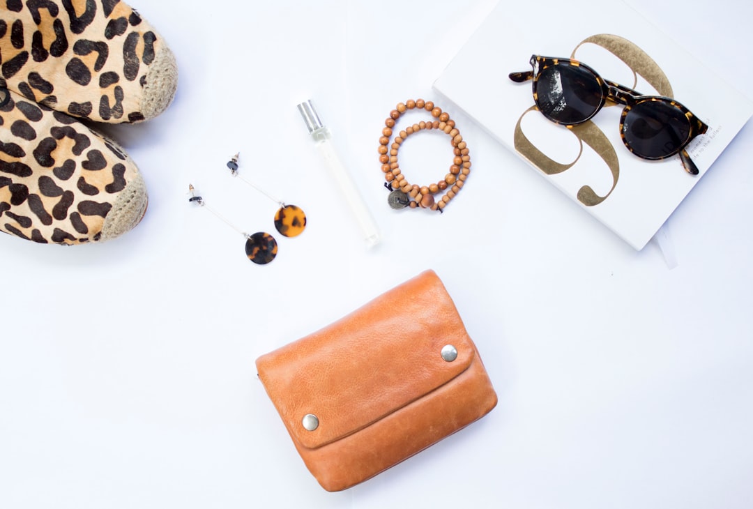 tortoiseshell-clubmaster-style-sunglasses-near-beaded-brown-necklace-axjdmnxauwy